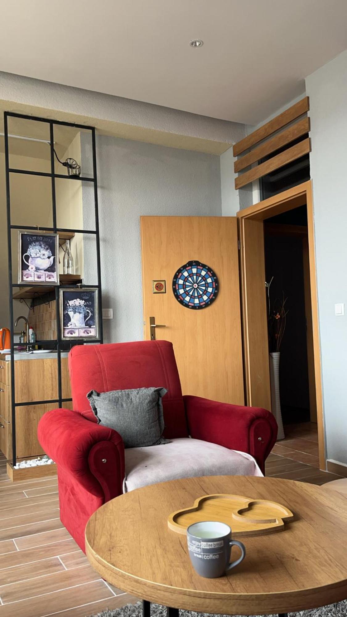 Ora-Prn,Cosy Apartment In The City Center بريشتاين المظهر الخارجي الصورة