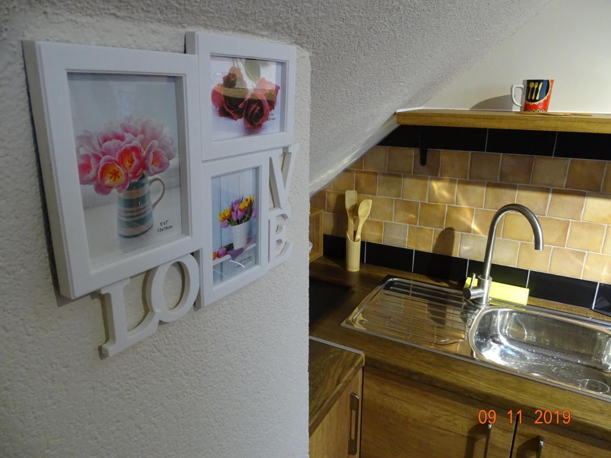 Ora-Prn,Cosy Apartment In The City Center بريشتاين المظهر الخارجي الصورة
