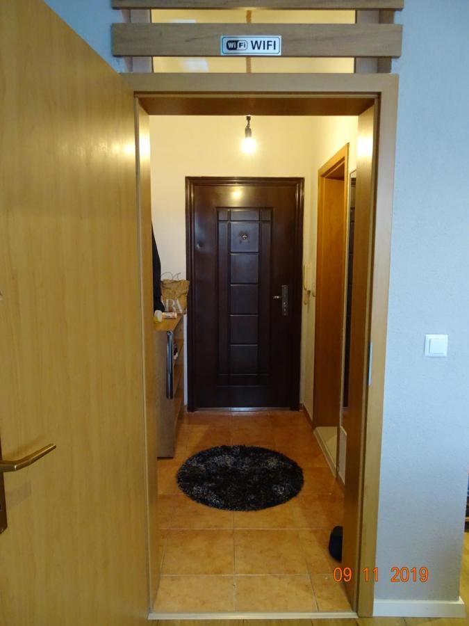 Ora-Prn,Cosy Apartment In The City Center بريشتاين المظهر الخارجي الصورة