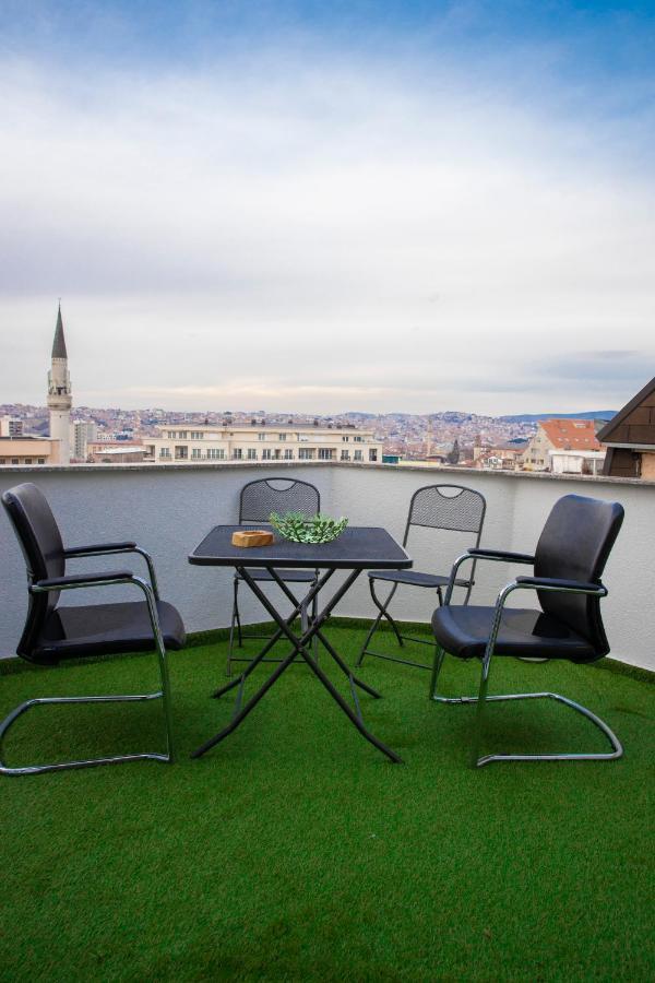 Ora-Prn,Cosy Apartment In The City Center بريشتاين المظهر الخارجي الصورة